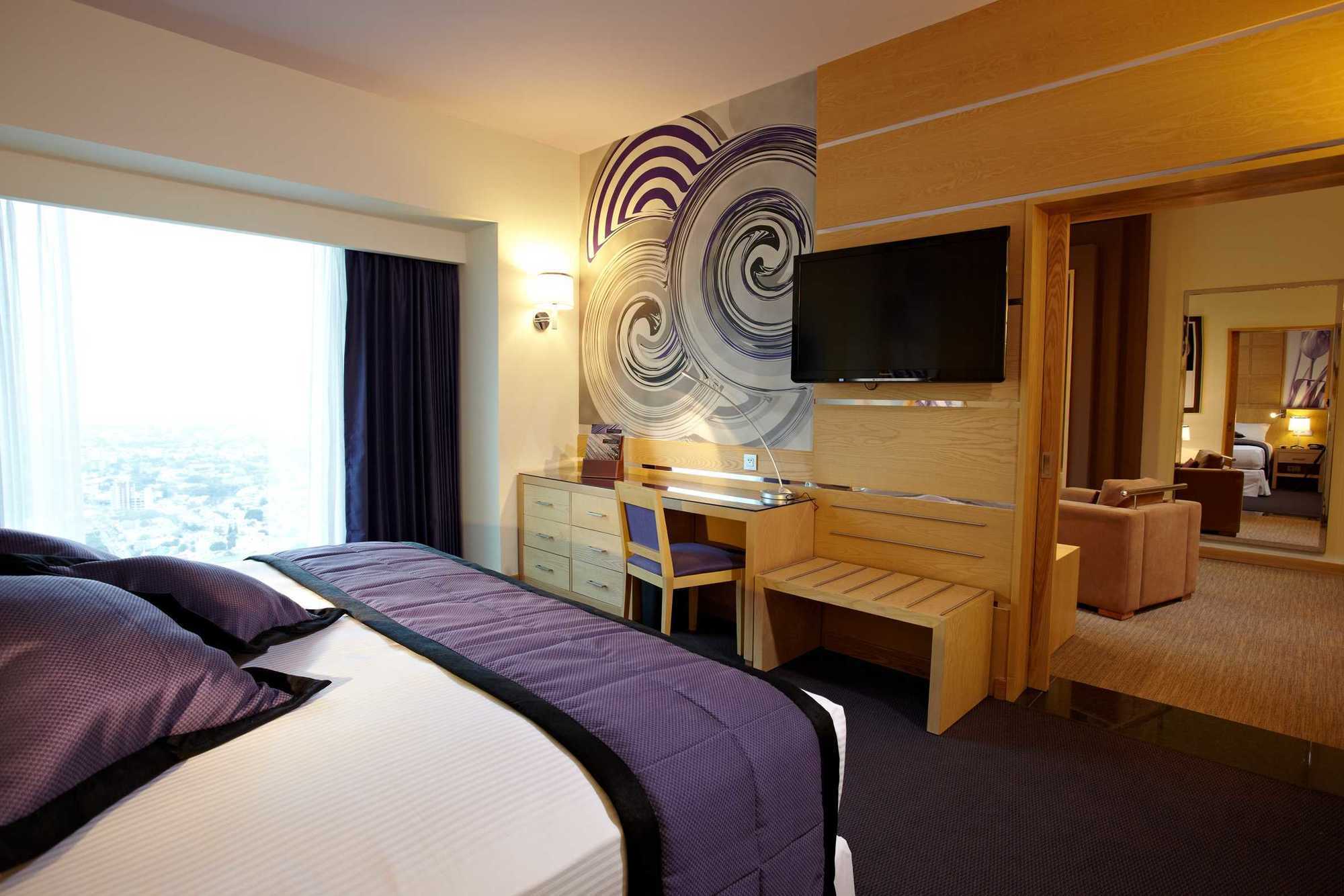 ริอู พลาซา กวาดาลาฮารา Hotel กัวดาลาฮารา ภายนอก รูปภาพ